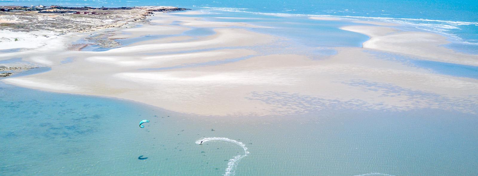 La lagon de Pontal de Maceio vue du ciel - un spot paradisiaque pour les kitesurfeurs