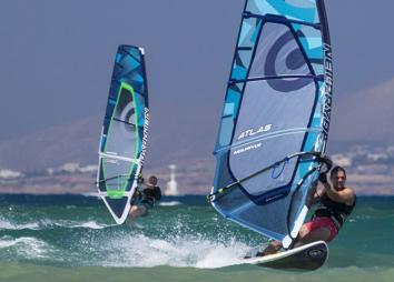 Bienvenue sur le spot de Naxos en Grèce pour faire du windsurf